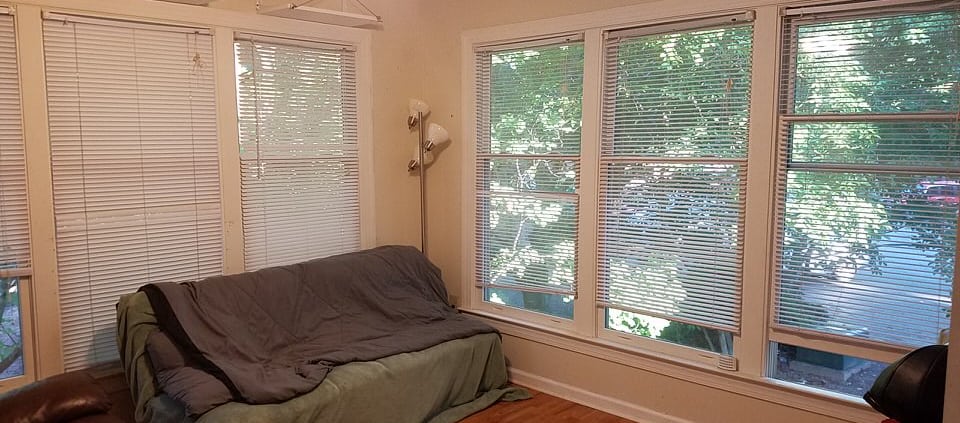 One Bedroom Condo At The Oaks Of Dunwoody - Sunroom